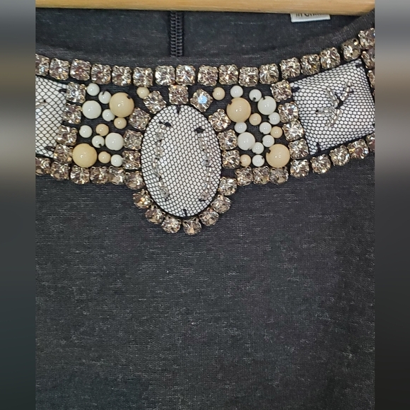 Cabi The Glitz Charcoal Sleeveless Shell Top Embellished Neckline Size 8 - Picture 4 of 8